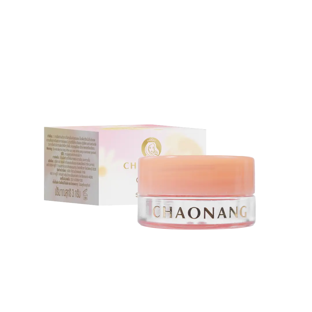 Chaonang Glowy Tint Balm SPF 15 PA+++ ลิปบาล์มเนื้อสัมผัสนุ่มลื่น ชุ่มชื้น ฉ่าวาว เกลี่ยง่าย ให้ริมฝีปากมีสีสันชมพูระเรื่อ พร้อมมอบการบารุงจาก Tocopheryl acetate (อนุพันธ์วิตามินอี), Squalane, Camellia Japonica seed oil และ Hyaluronic filling spheres ที่ช่วยเติมความ เนียนนุ่ม ชุ่มชื้นให้ริมฝีปากแลดูอ่อนเยาว์ สุขภาพดี พร้อมปกป้องริมฝีปากจาก UV ด้วย SPF 15 PA+++