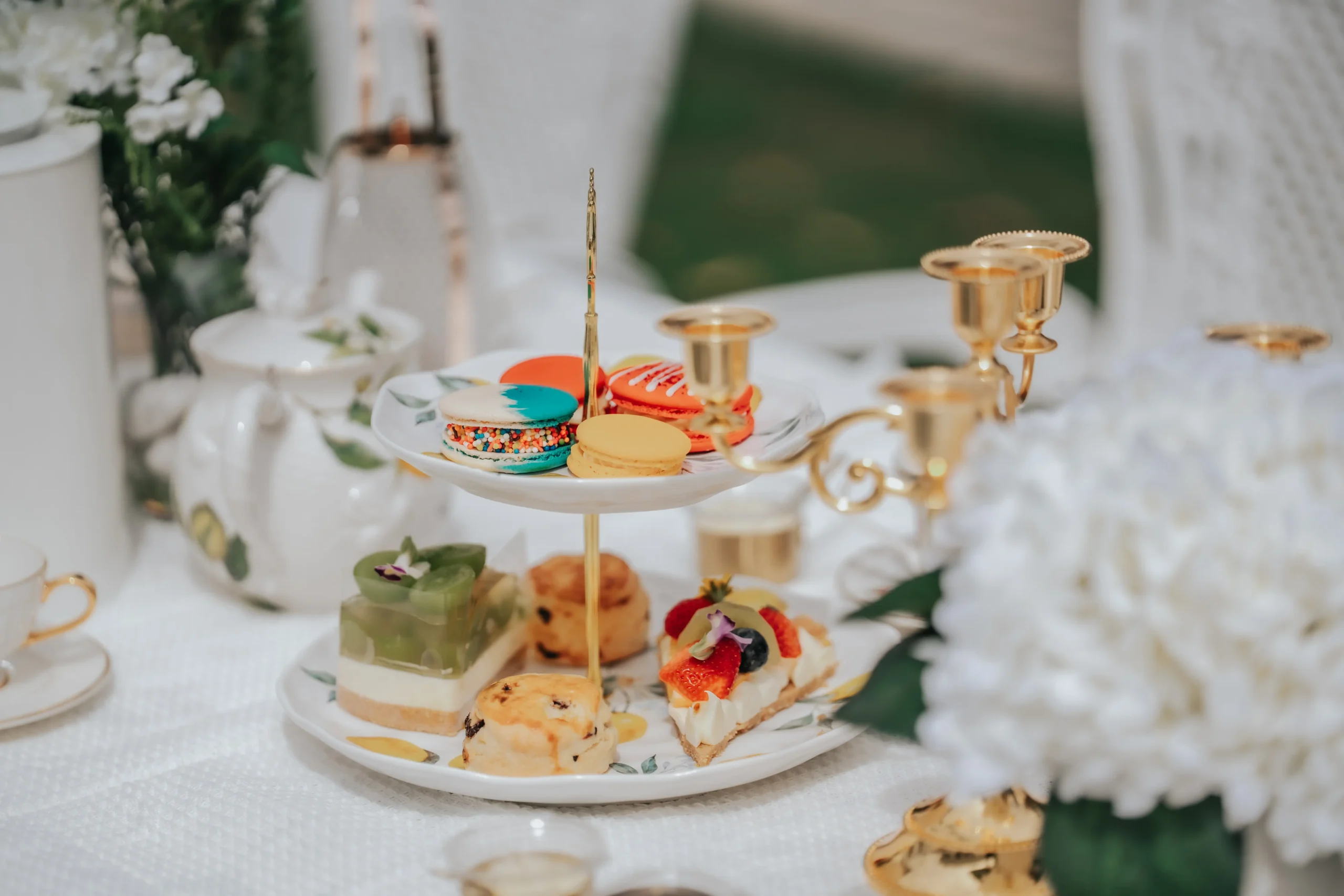 Chaonang Cafe Gallery Outdoor ความงดงามของสถาปัตยกรรมและพื้นที่สีเขียวทำให้ คาเฟ่เจ้านาง ขอนแก่น เป็นหนึ่งใน คาเฟ่ขอนแก่นสวยๆ ที่เหมาะสำหรับการพักผ่อน พบปะ และถ่ายภาพ