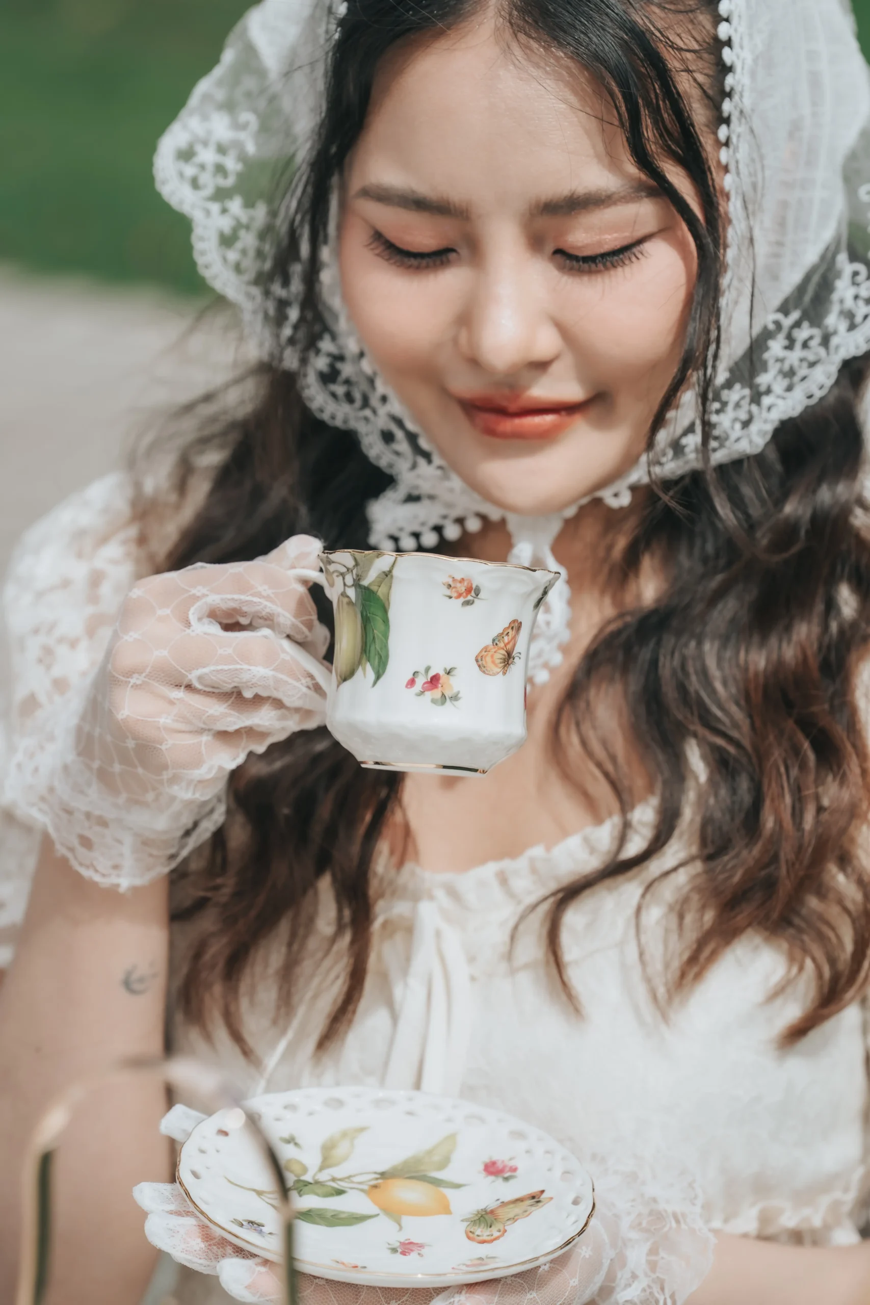 Chaonang Cafe Gallery Outdoor ความงดงามของสถาปัตยกรรมและพื้นที่สีเขียวทำให้ คาเฟ่เจ้านาง ขอนแก่น เป็นหนึ่งใน คาเฟ่ขอนแก่นสวยๆ ที่เหมาะสำหรับการพักผ่อน พบปะ และถ่ายภาพ