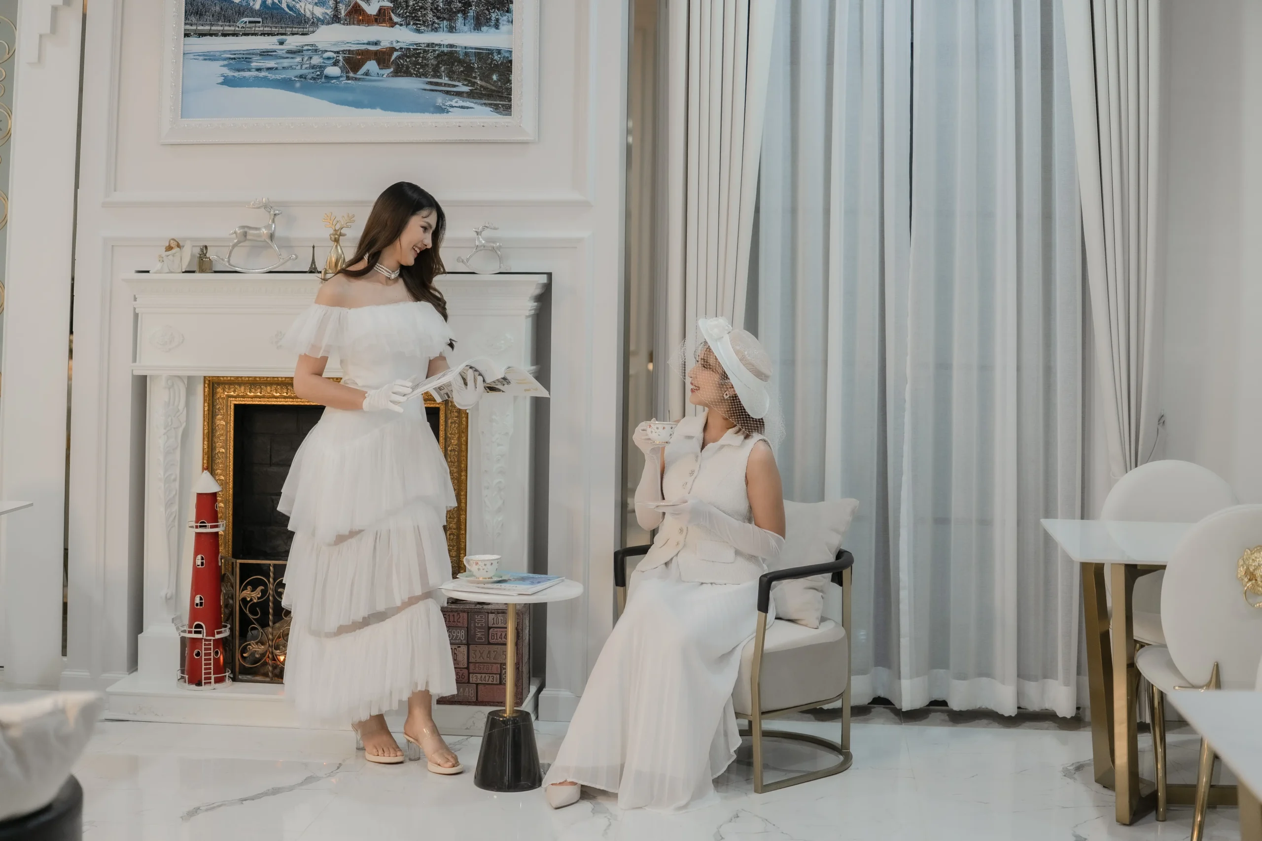 Chaonang Cafe Gallery Indoor ความงดงามของสถาปัตยกรรมและพื้นที่สีเขียวทำให้ คาเฟ่เจ้านาง ขอนแก่น เป็นหนึ่งใน คาเฟ่ขอนแก่นสวยๆ ที่เหมาะสำหรับการพักผ่อน พบปะ และถ่ายภาพ